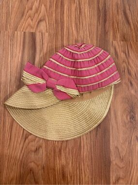 NWOT Red and Tan Straw Hat with Bow